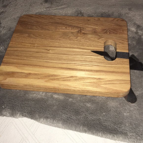 A initial cutting board - Picture 2 of 2